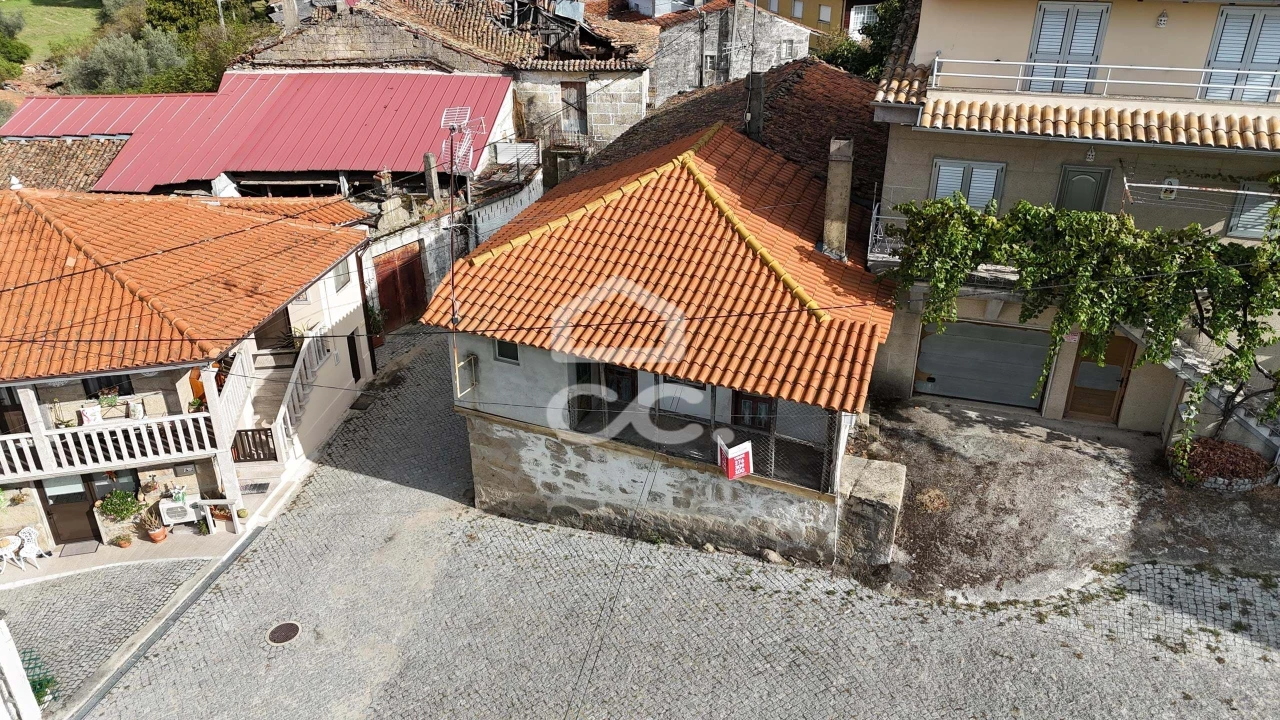 Moradia T2 para Venda em Ervededo Foto 5