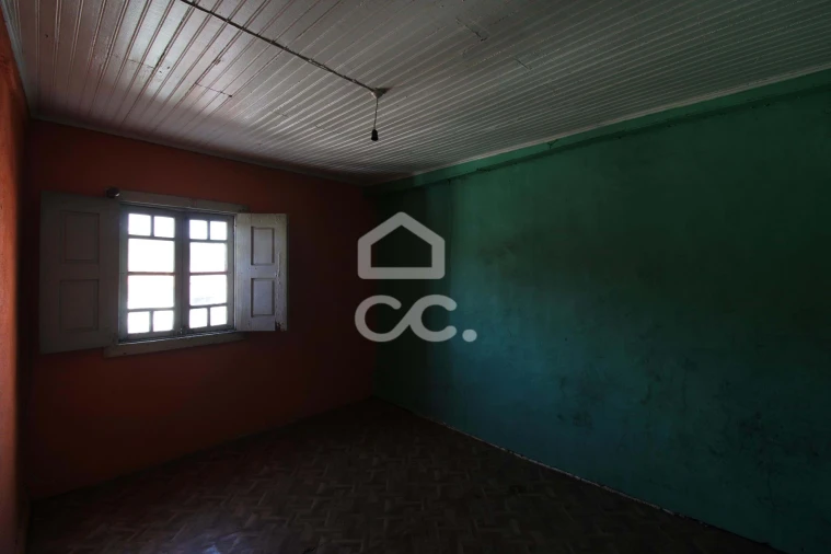 Moradia T2 para Venda em Ervededo Foto 8