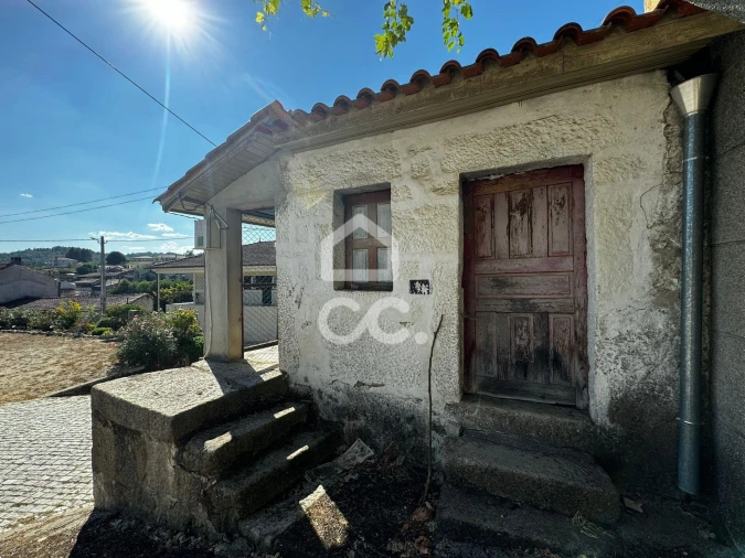 Moradia T2 para Venda em Ervededo Foto 4