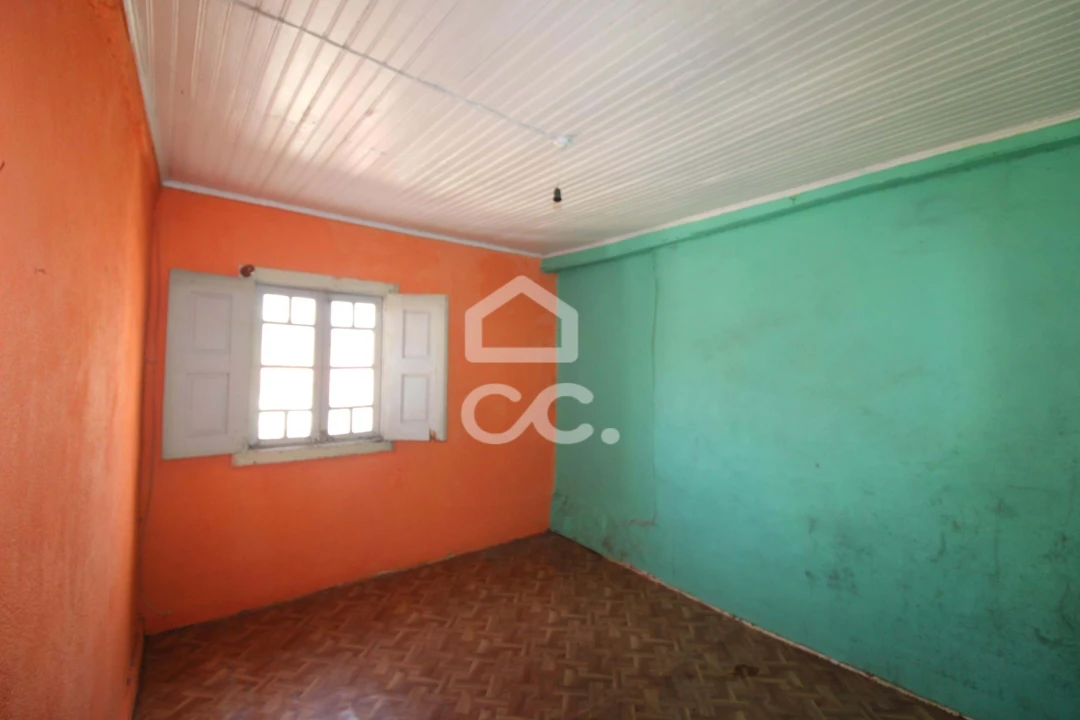 Moradia T2 para Venda em Ervededo Foto 9