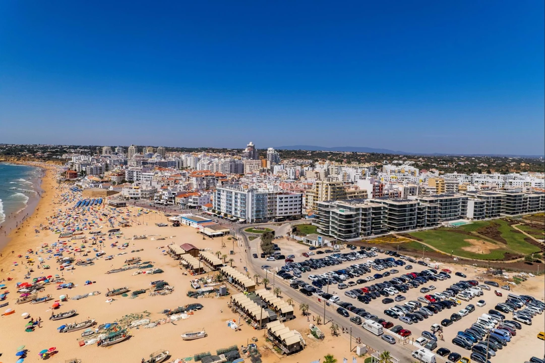 Moradia T3 para Venda em Armação de Pera Foto 7