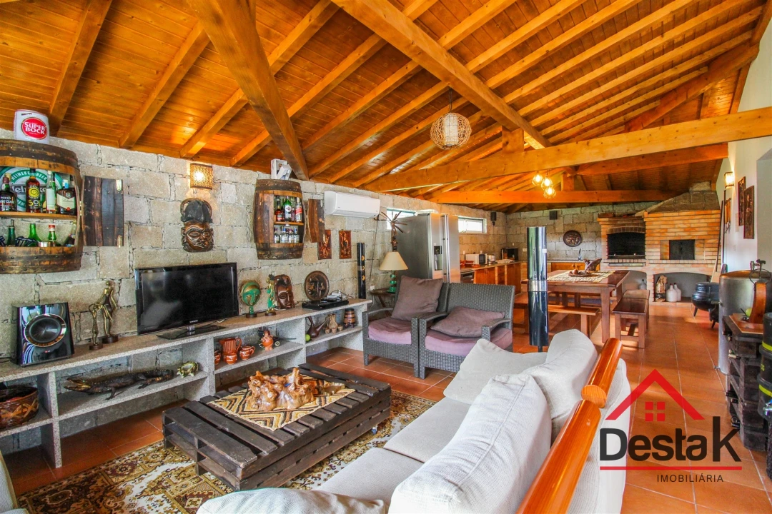 Moradia T5 para Venda em Sul Foto 10