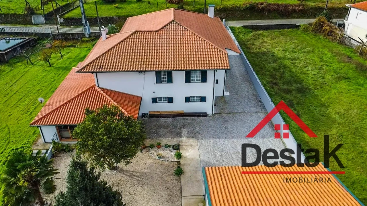 Moradia T5 para Venda em Sul Foto 37