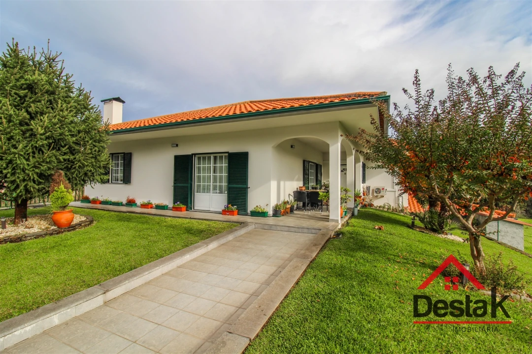 Moradia T5 para Venda em Sul Foto 2