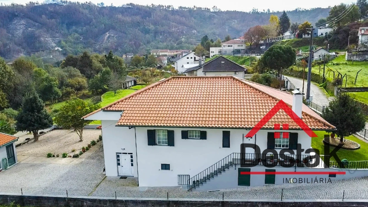 Moradia T5 para Venda em Sul Foto 36