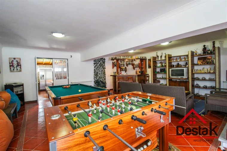 Moradia T5 para Venda em Sul Foto 15