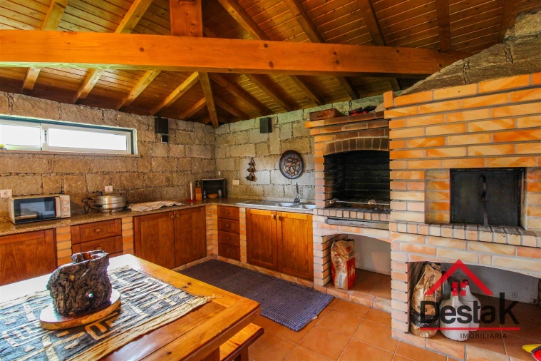 Moradia T5 para Venda em Sul Foto 12