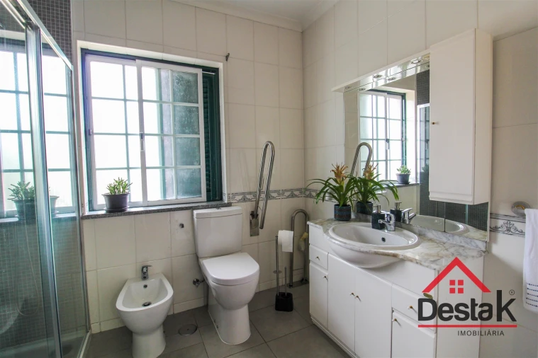 Moradia T5 para Venda em Sul Foto 25