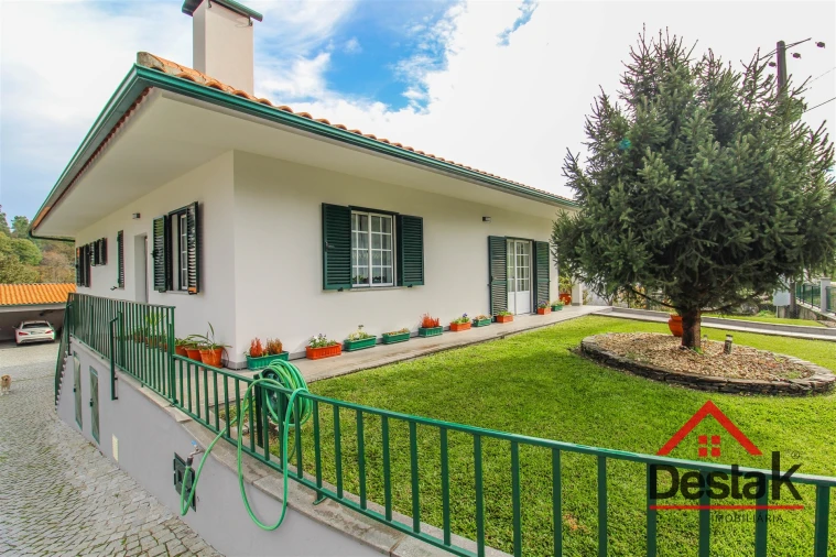 Moradia T5 para Venda em Sul