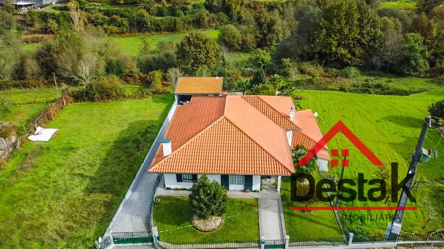 Moradia T5 para Venda em Sul Foto 35