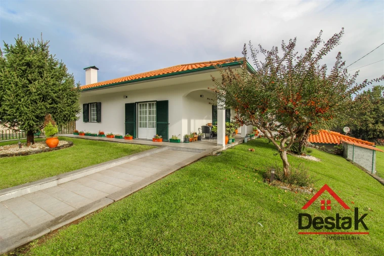 Moradia T5 para Venda em Sul Foto 31