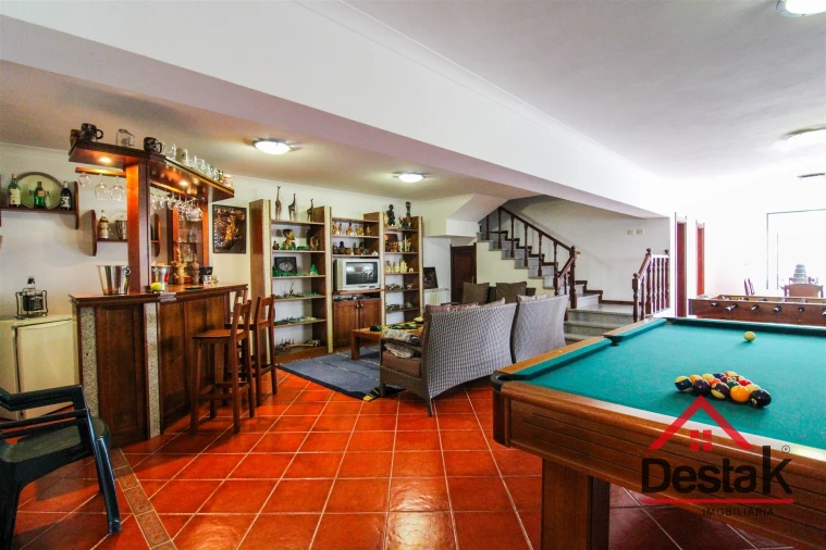 Moradia T5 para Venda em Sul Foto 16