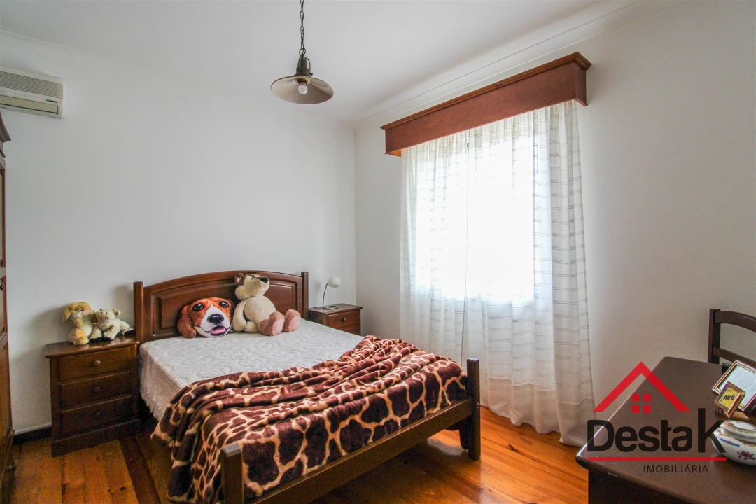 Moradia T5 para Venda em Sul Foto 24