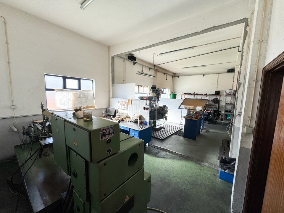 Negócio para Venda em Batalha Foto 24