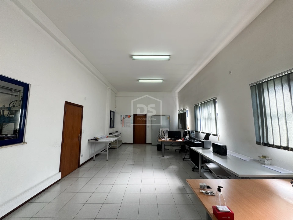 Negócio para Venda em Batalha Foto 17