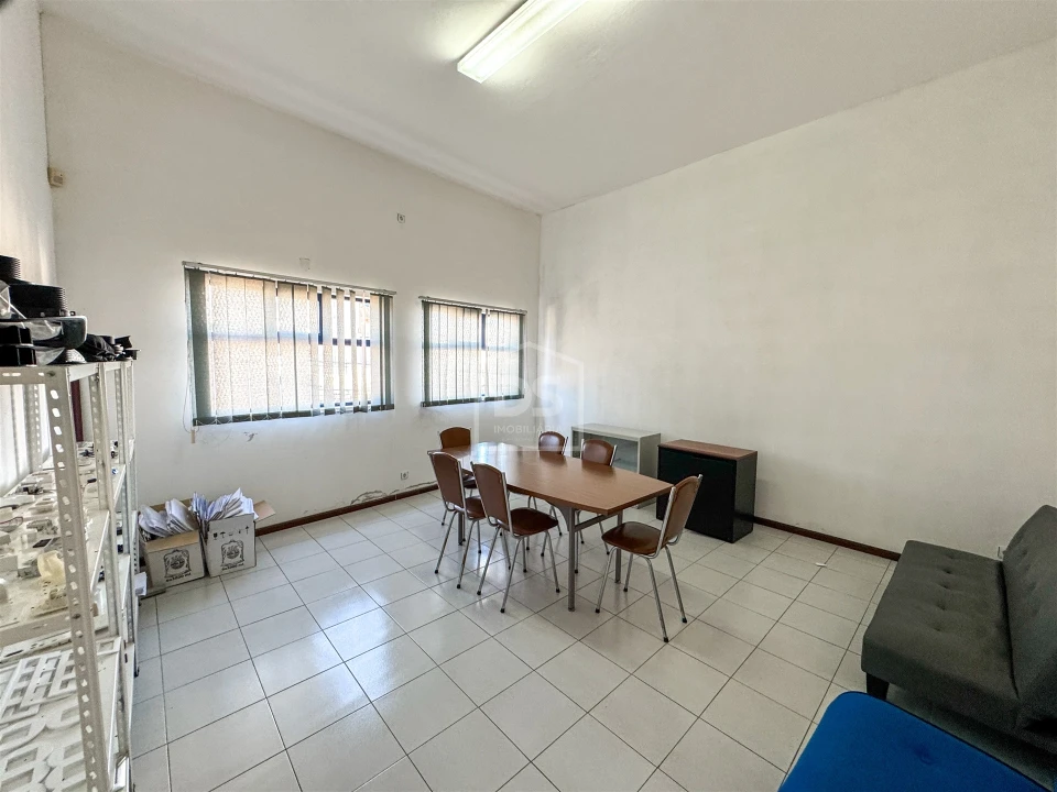 Negócio para Venda em Batalha Foto 14