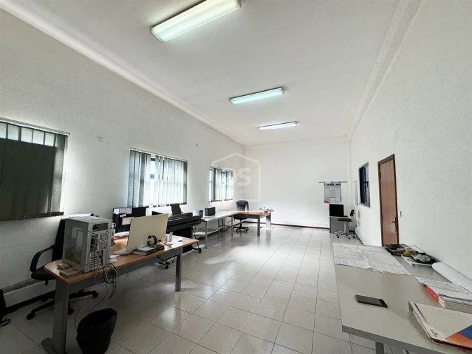 Negócio para Venda em Batalha Foto 16