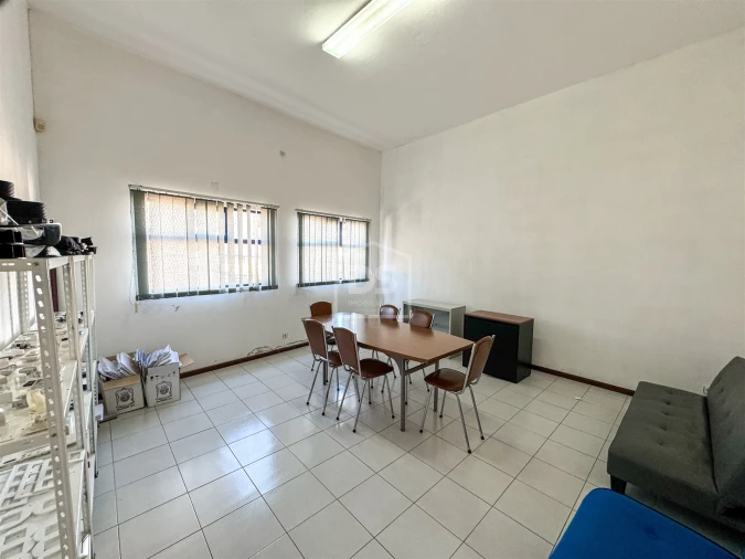 Negócio para Venda em Batalha Foto 14