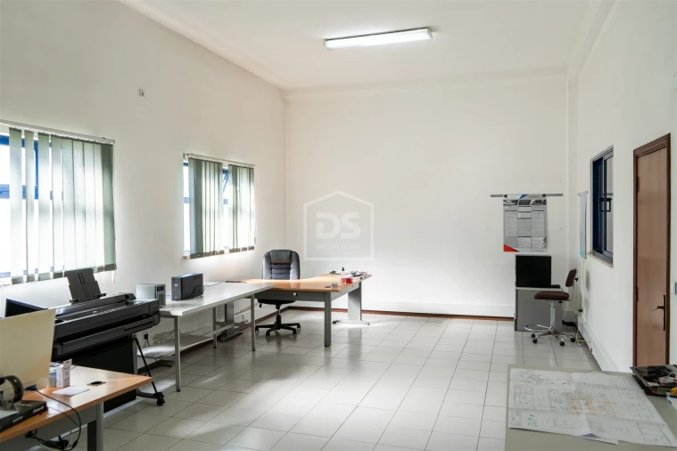 Negócio para Venda em Batalha Foto 10