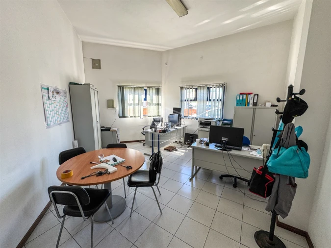 Negócio para Venda em Batalha Foto 12