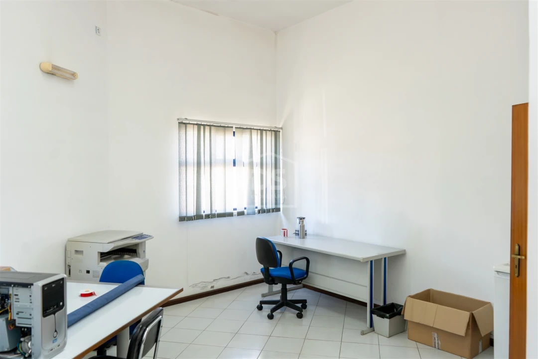 Negócio para Venda em Batalha Foto 7