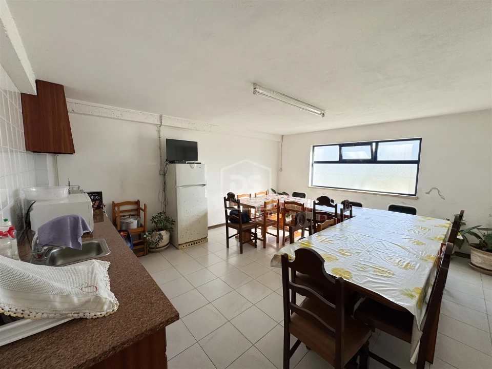 Negócio para Venda em Batalha Foto 18