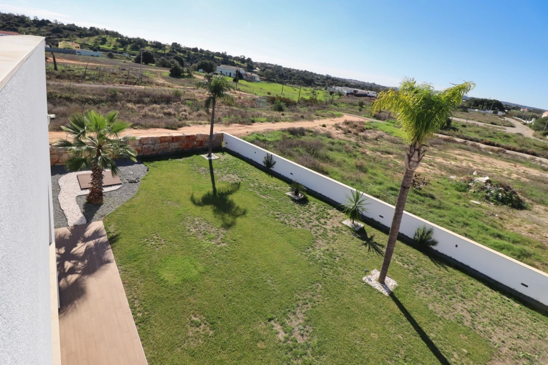 Moradia T3 para Venda em Ferreiras Foto 45