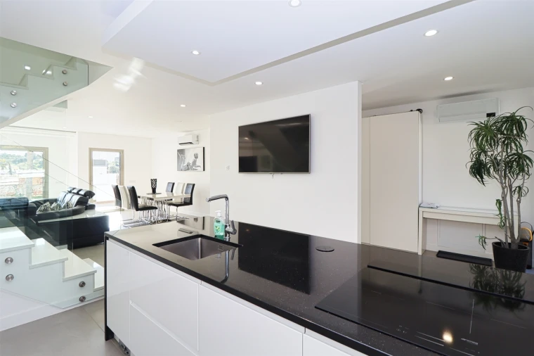 Moradia T3 para Venda em Ferreiras Foto 8