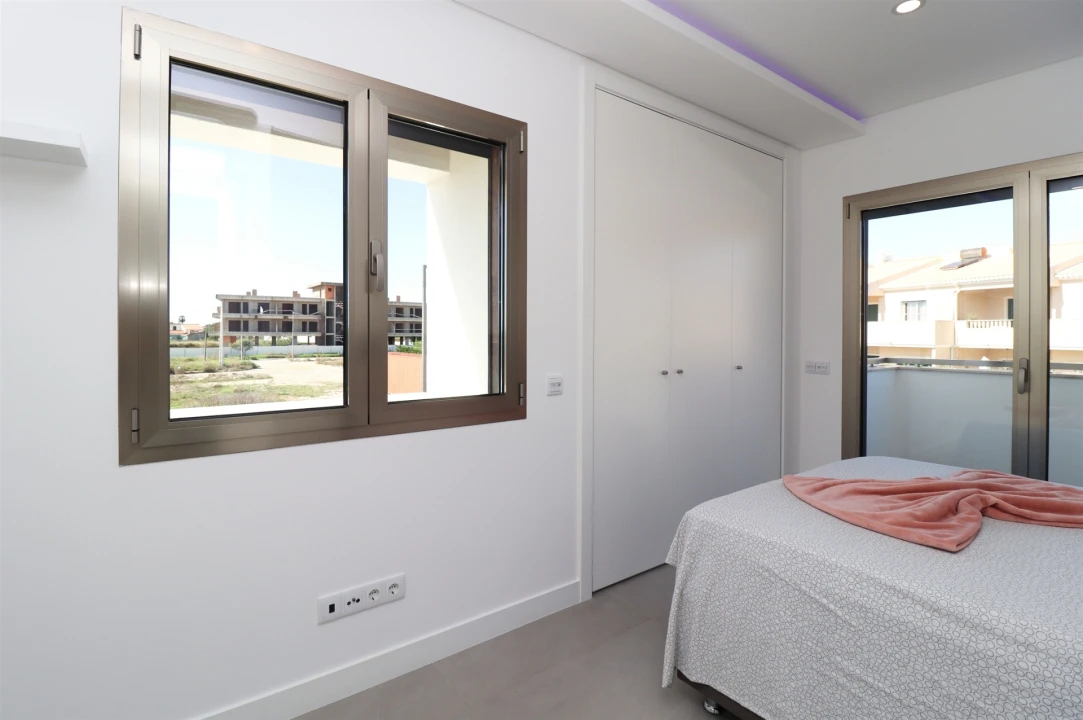 Moradia T3 para Venda em Ferreiras Foto 33