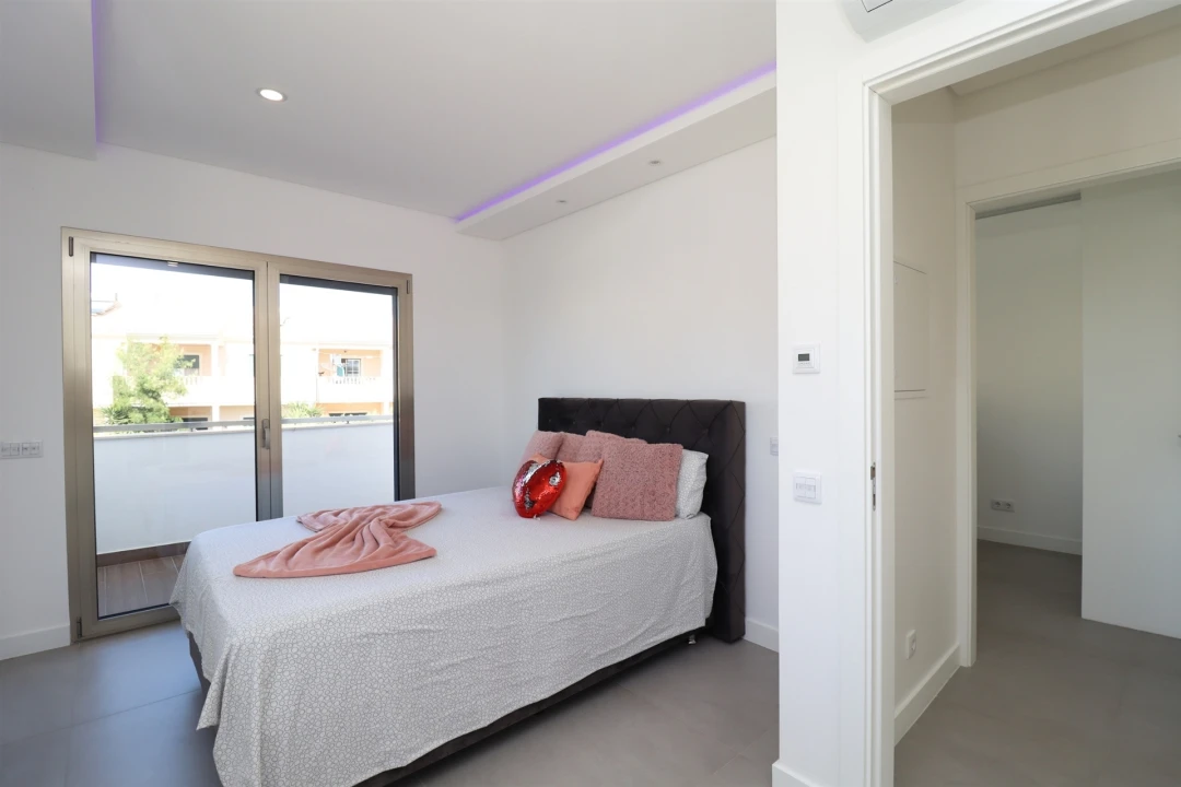 Moradia T3 para Venda em Ferreiras Foto 31