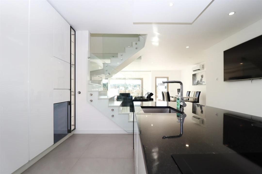 Moradia T3 para Venda em Ferreiras Foto 7