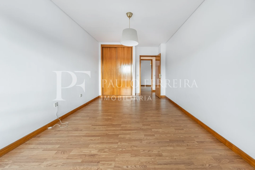 Apartamento T3 para Venda em Vila Nova de Famalicão e Calendário Foto 10