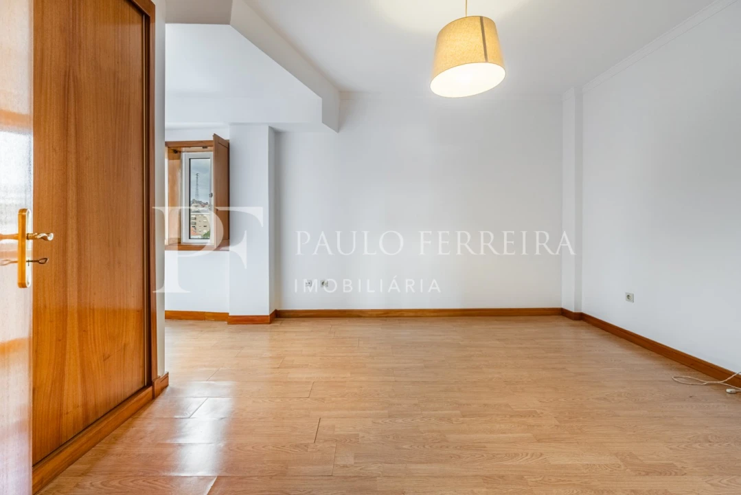 Apartamento T3 para Venda em Vila Nova de Famalicão e Calendário Foto 14