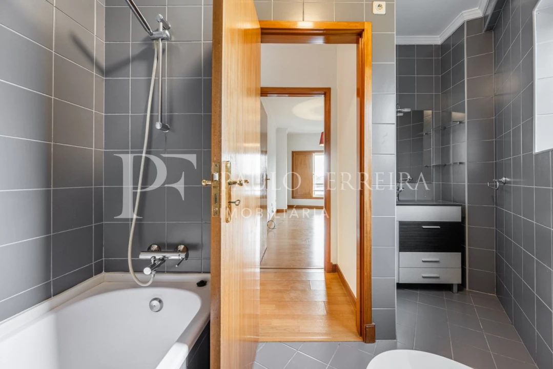 Apartamento T3 para Venda em Vila Nova de Famalicão e Calendário Foto 17