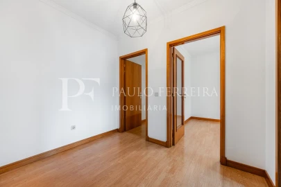 Apartamento T3 para Venda em Vila Nova de Famalicão e Calendário