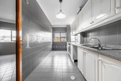 Apartamento T3 para Venda em Vila Nova de Famalicão e Calendário