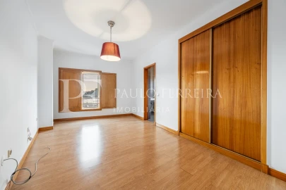 Apartamento T3 para Venda em Vila Nova de Famalicão e Calendário