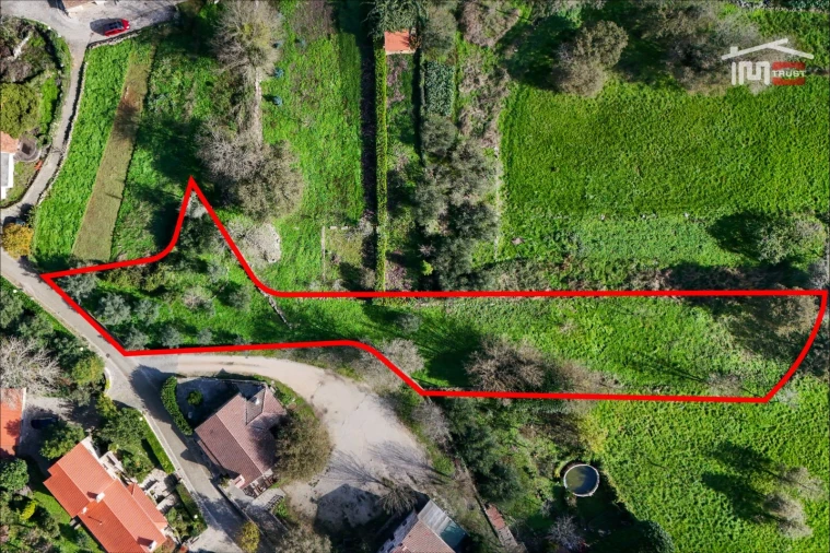 Terreno para Venda em São Mamede Foto 1