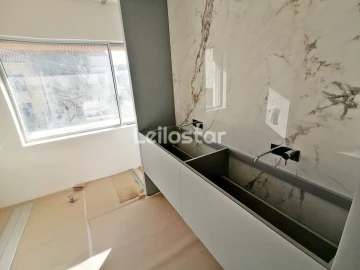 Moradia T4 para Venda em Canidelo