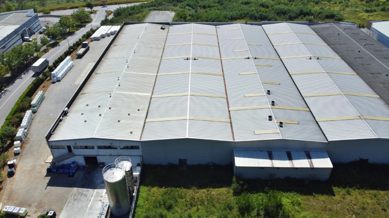 Armazém para Venda em Moreira Foto 2