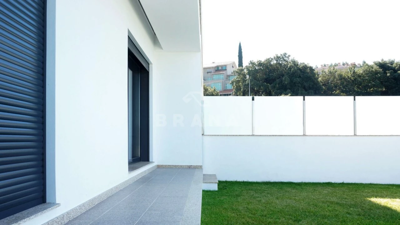 Moradia T3 para Venda em Esporões Foto 9