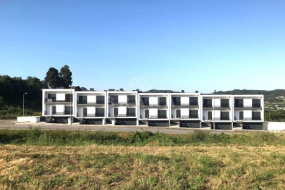 Moradia T3 para Venda em Esporões