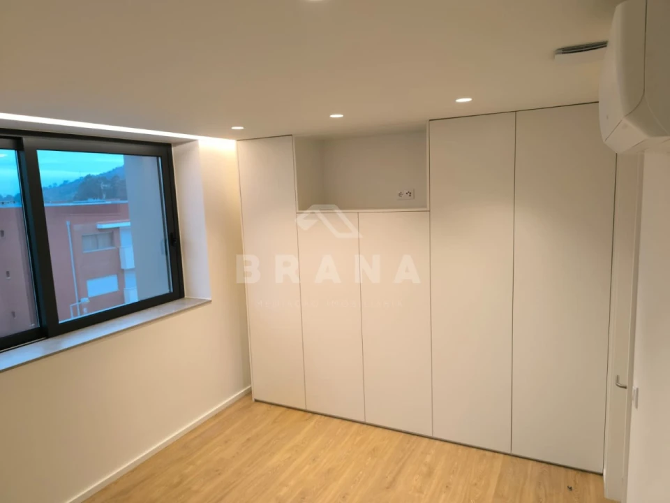 Apartamento T3 para Venda em Ferreiros e Gondizalves Foto 8