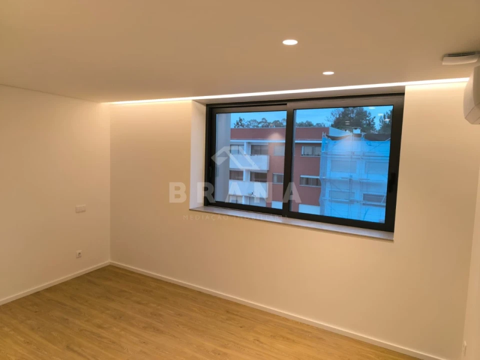 Apartamento T3 para Venda em Ferreiros e Gondizalves Foto 11