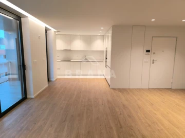 Apartamento T3 para Venda em Ferreiros e Gondizalves