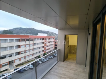 Apartamento T3 para Venda em Ferreiros e Gondizalves