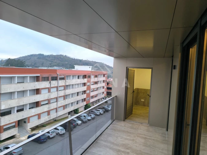 Apartamento T3 para Venda em Ferreiros e Gondizalves Foto 7