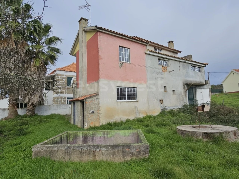 Moradia T3 para Venda em São João da Boa Vista Foto 1