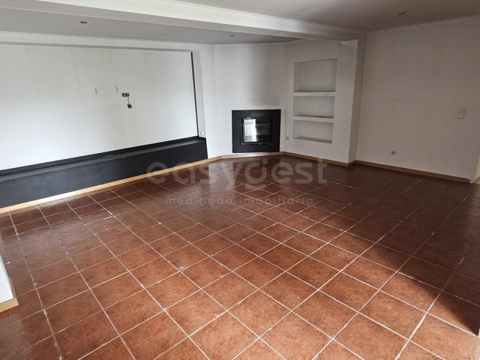 Moradia T3 para Venda em São João da Boa Vista Foto 9