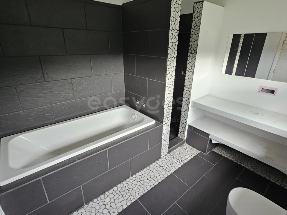 Moradia T3 para Venda em São João da Boa Vista Foto 18